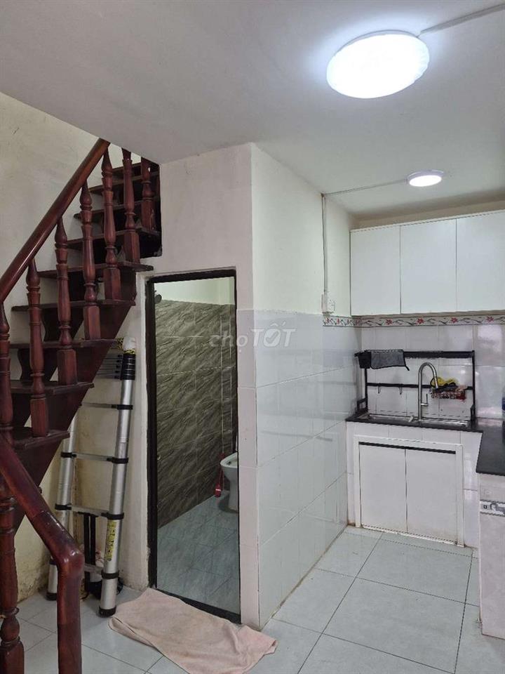 NHÀ NHỎ SẠCH SẼ ,HẺM AN NINH YÊN TĨNH, THUÊ Ở GĐ ,KDOL,LÀM NGHỀ ,KHO