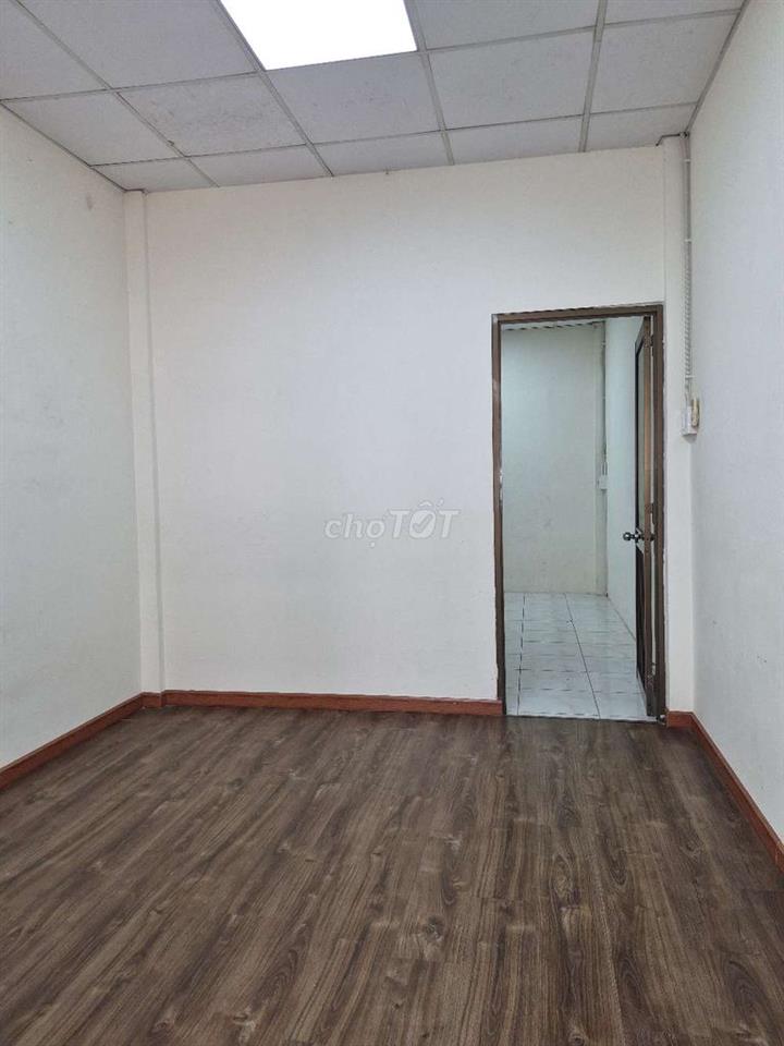 NHÀ NHỎ SẠCH SẼ ,HẺM AN NINH YÊN TĨNH, THUÊ Ở GĐ ,KDOL,LÀM NGHỀ ,KHO