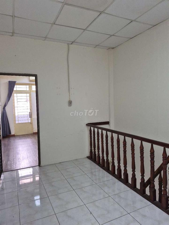 NHÀ NHỎ SẠCH SẼ ,HẺM AN NINH YÊN TĨNH, THUÊ Ở GĐ ,KDOL,LÀM NGHỀ ,KHO