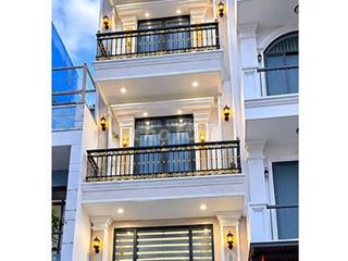 Nhà mới xây cần bán