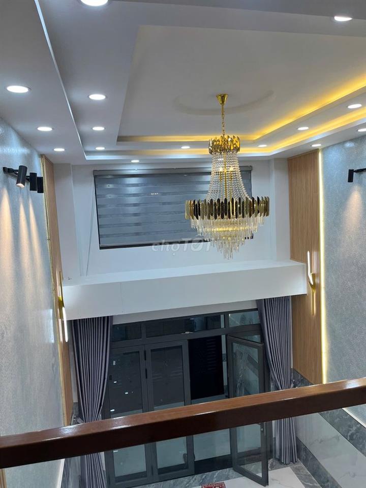 Nhà mới xây cần bán