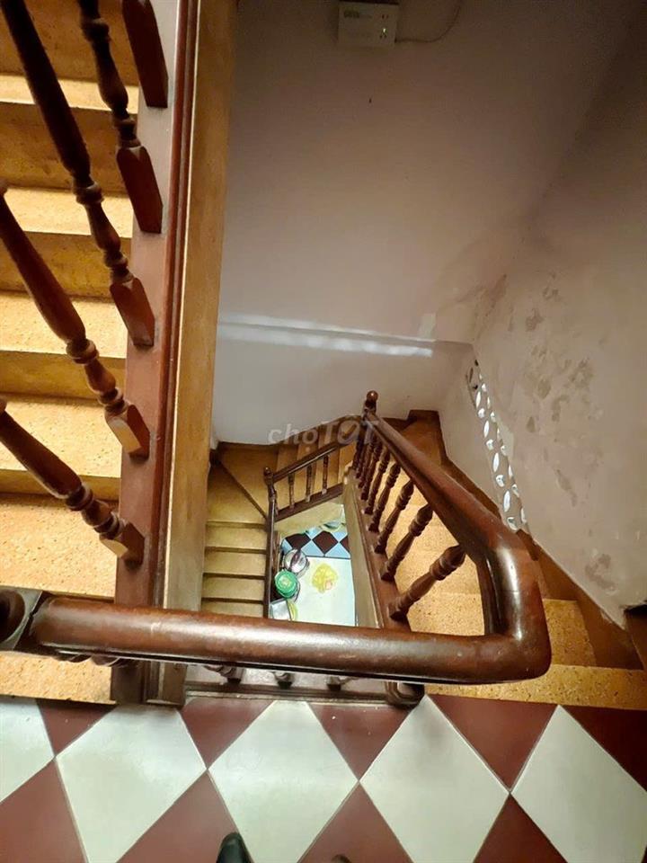 Bán 31CHDV HXH ngay Đầm Sen, nhỉnh 100tr, DT 1.8 tỷ, 3 Tx390m2(19x22)