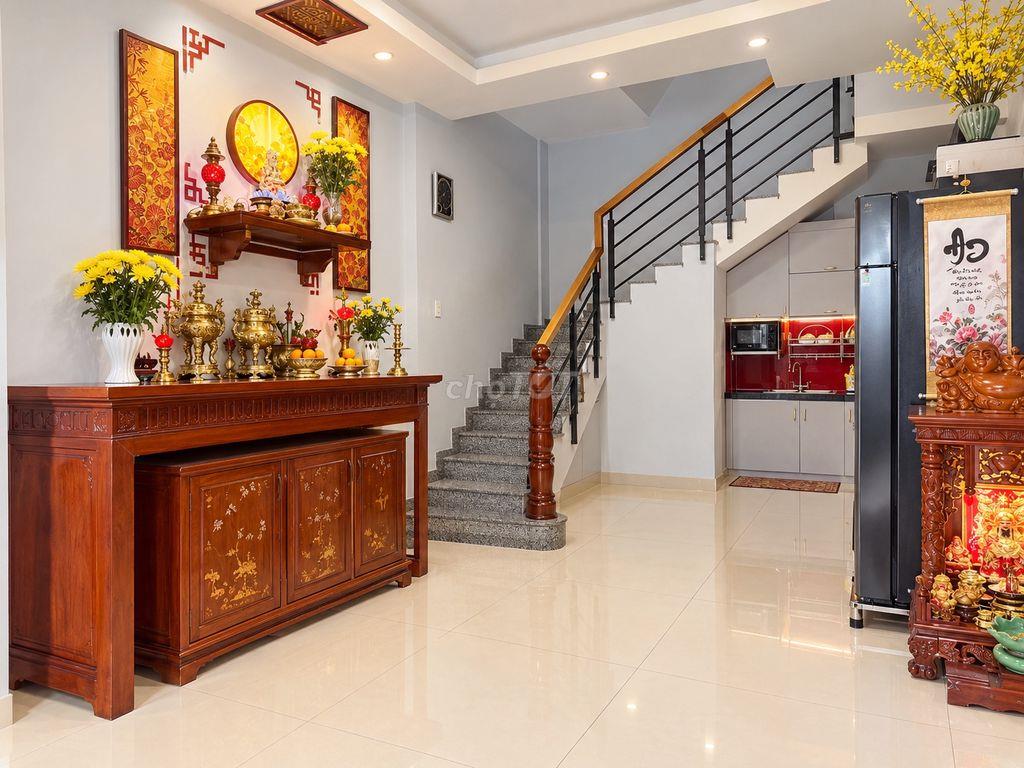 Bán nhà 3 tầng gần AEON Mall Tân Phú, nhỉnh 4 tỷ, 4x8 sổ vuông h.c đủ