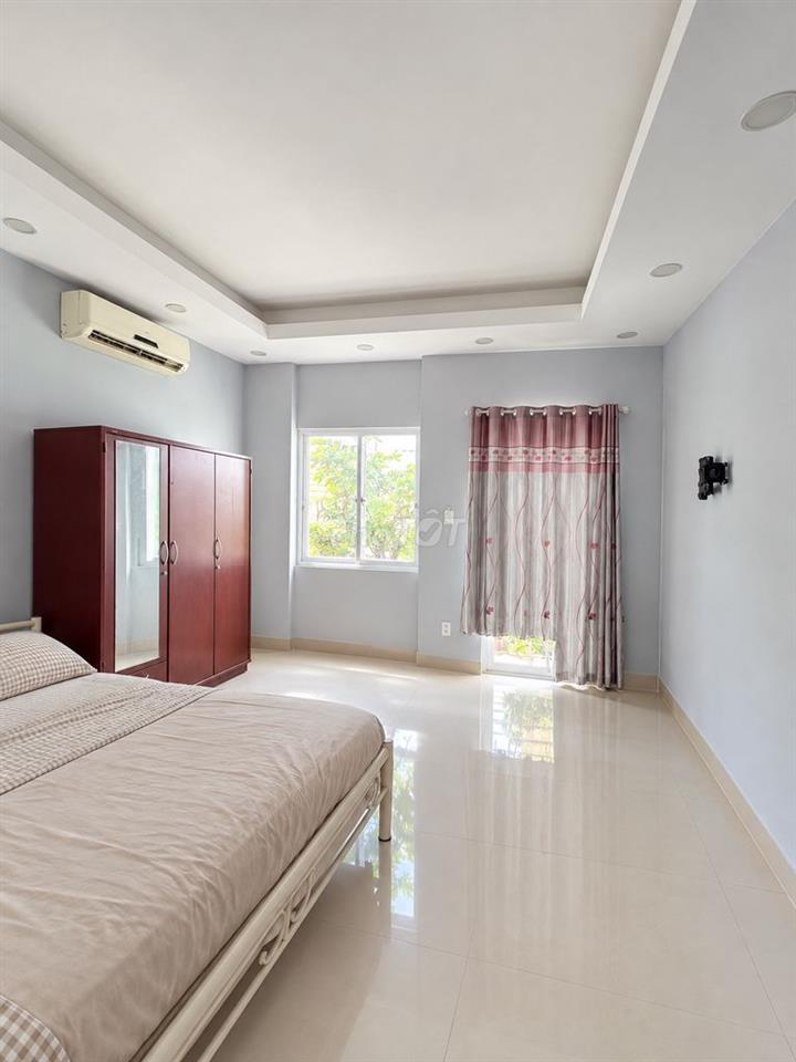 Bán nhà 3 tầng gần AEON Mall Tân Phú, nhỉnh 4 tỷ, 4x8 sổ vuông h.c đủ