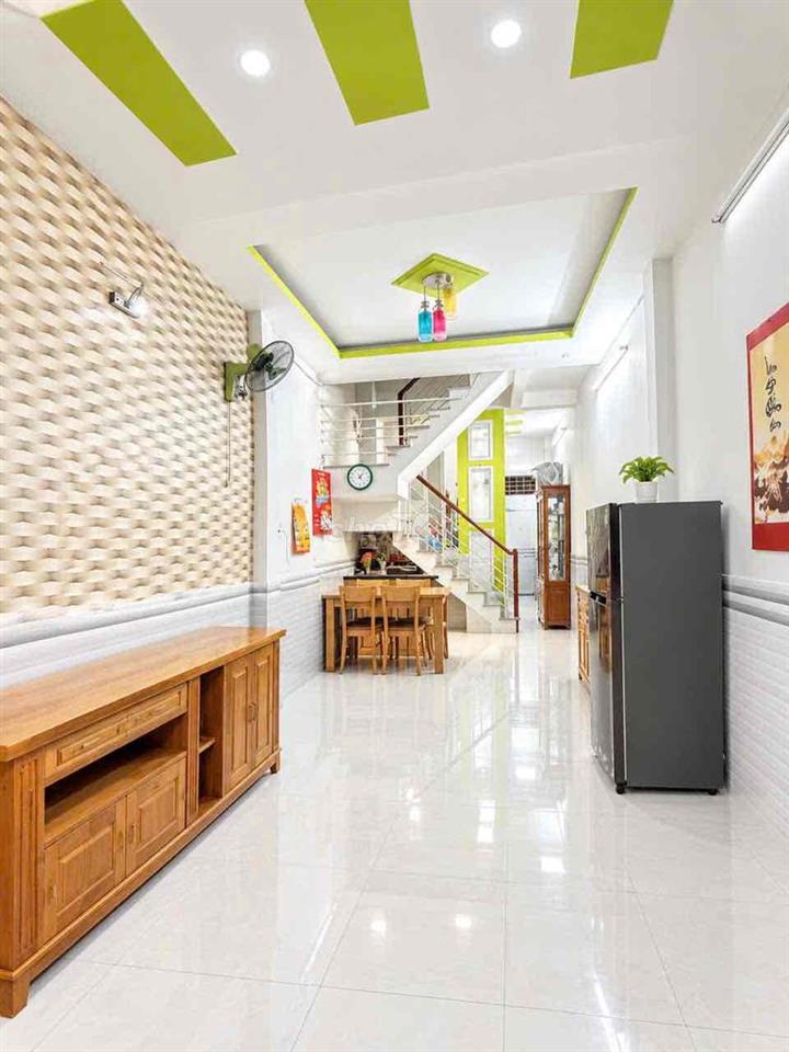 bán nhà gần chợ Thach Đà chỉ nhỉnh 3 tỷ 2 tầng 2PN 2WC 32m2