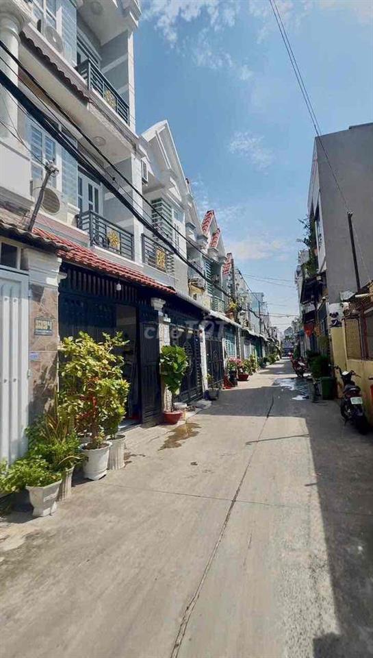 bán nhà mới 3.5 tỷ 42m2 Lê Văn Khương  giáp Gò vấp sổ riêng hoàn công