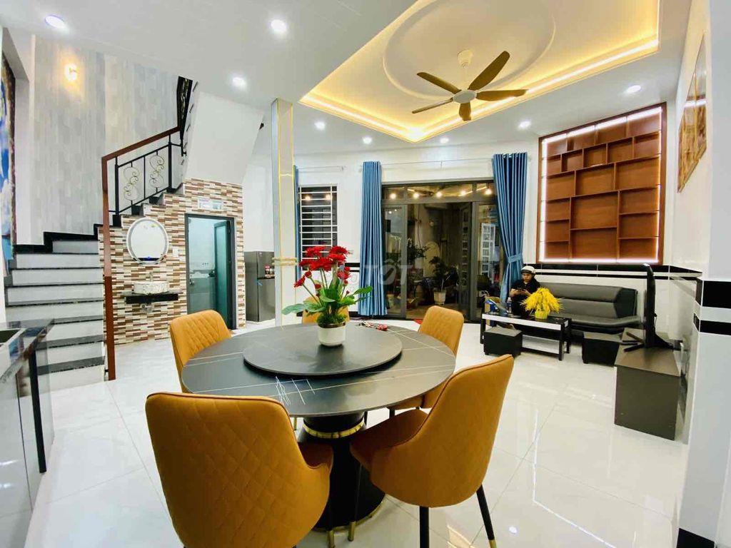 bán nhà nhỉnh 3 tỷ 40m2 gần công viên làng hoa Gò Vấp