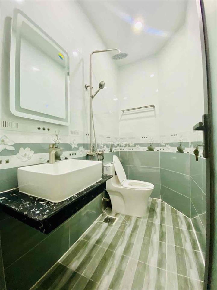 bán nhà nhỉnh 3 tỷ 40m2 gần công viên làng hoa Gò Vấp