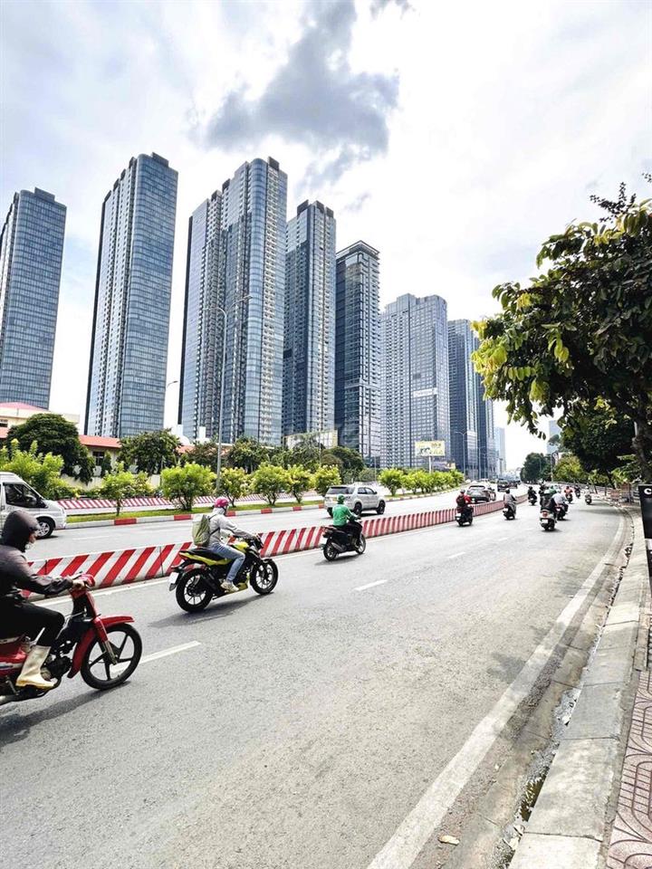 CHO THUÊ MẶT BẰNG KINH DOANH MẶT TIỀN NGUYỄN HỮU CẢNH – CÁCH QUẬN 1 CH
