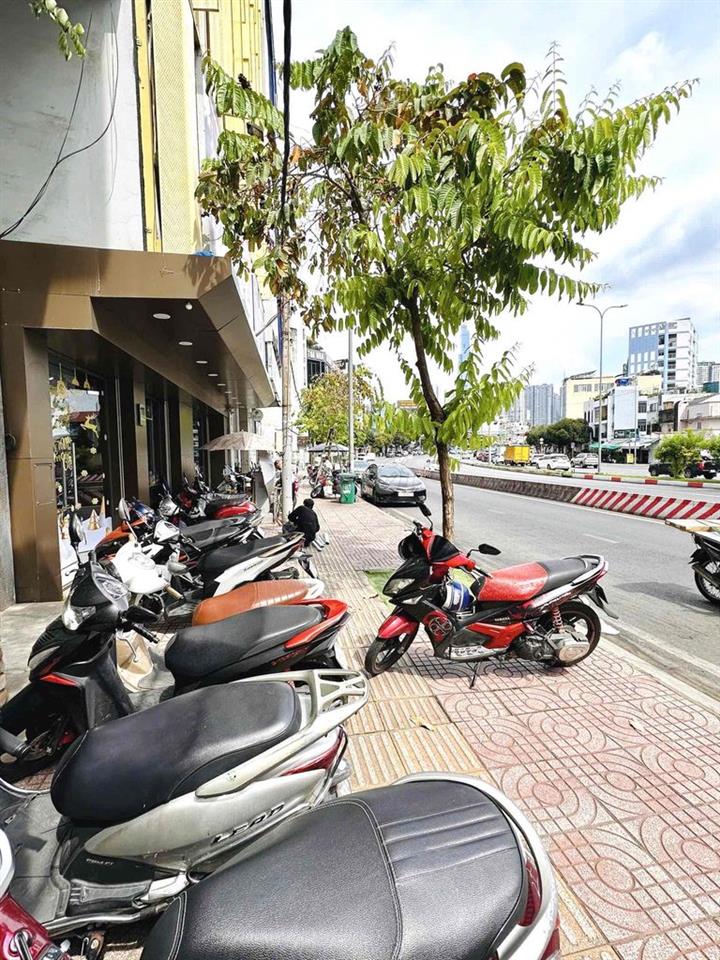 CHO THUÊ MẶT BẰNG KINH DOANH MẶT TIỀN NGUYỄN HỮU CẢNH – CÁCH QUẬN 1 CH