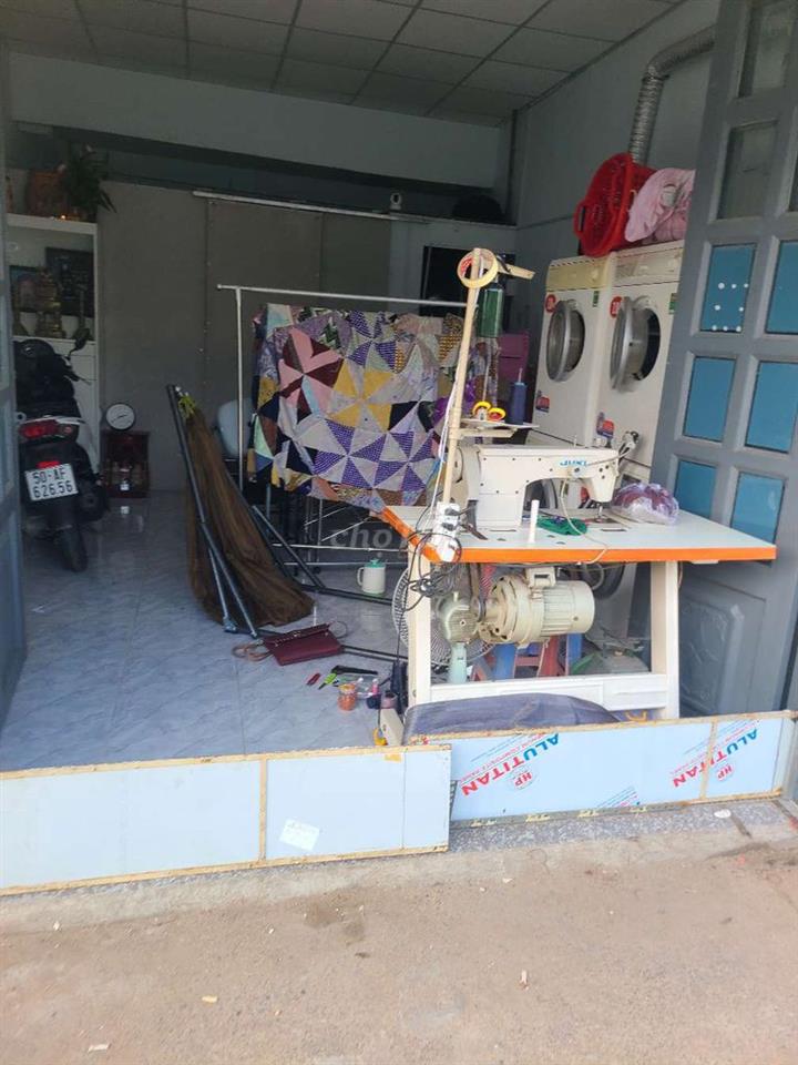 nhà có việc sang lại mặt bằng 