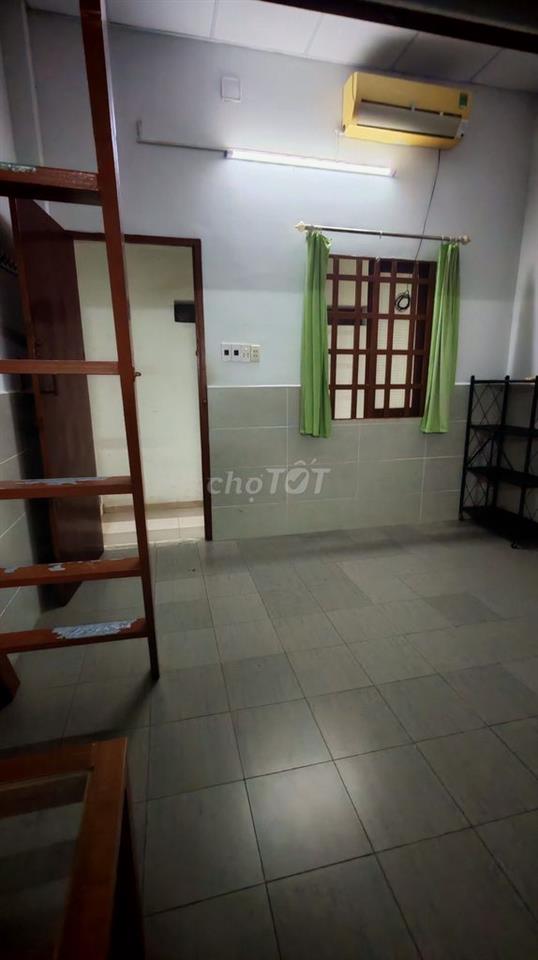 Bán nhà HXH đường Nguyễn Thái Sơn, phường Hạnh Thông - TP.HCM