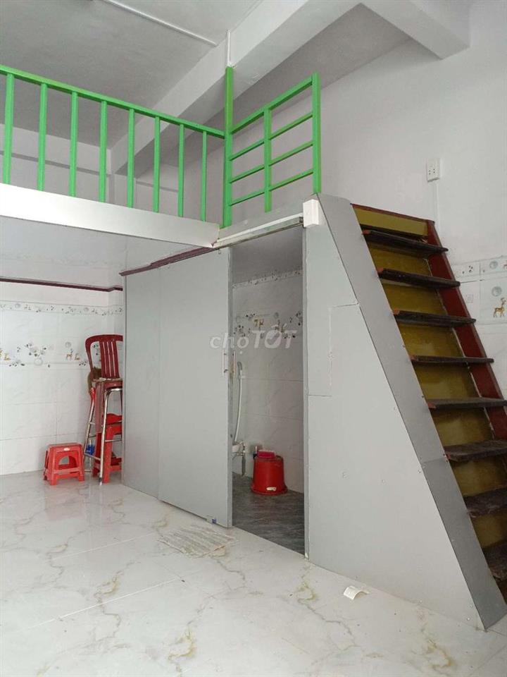 MT buôn bán tự do ngay Chợ , Bến xe