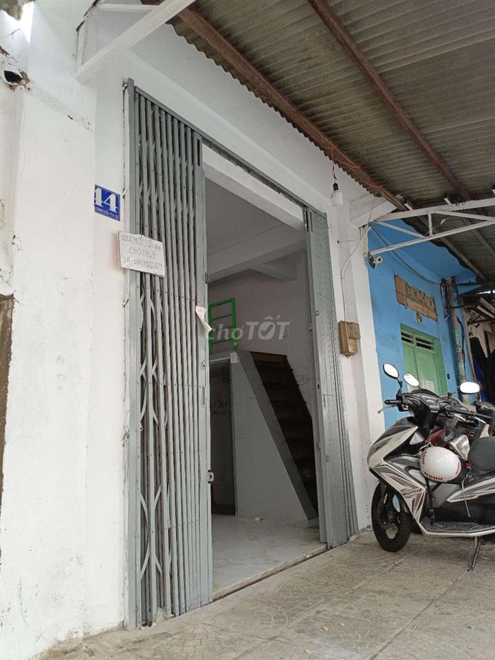 MT buôn bán tự do ngay Chợ , Bến xe