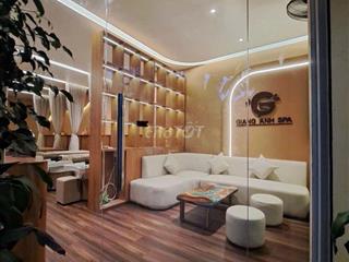 Cho thuê mặt bằng spa có sẵn nội thất tại Quận 7