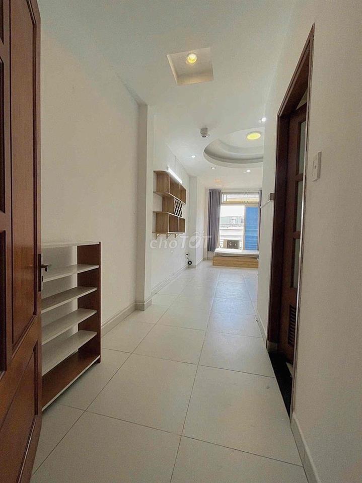 Studio bancol full nt máy giặt riêng ngay công viên Hoàng Văn Thụ