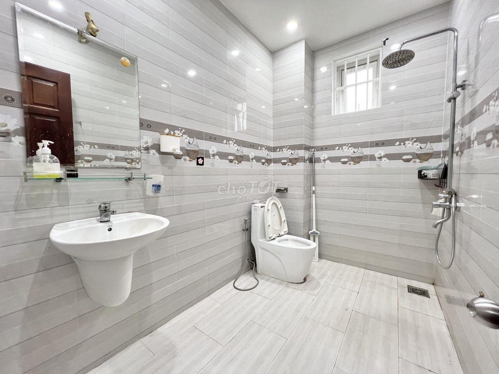 CHO THUÊ PHÒNG 32M2 - NGAY BÙNG BINH LIÊN PHƯỜNG