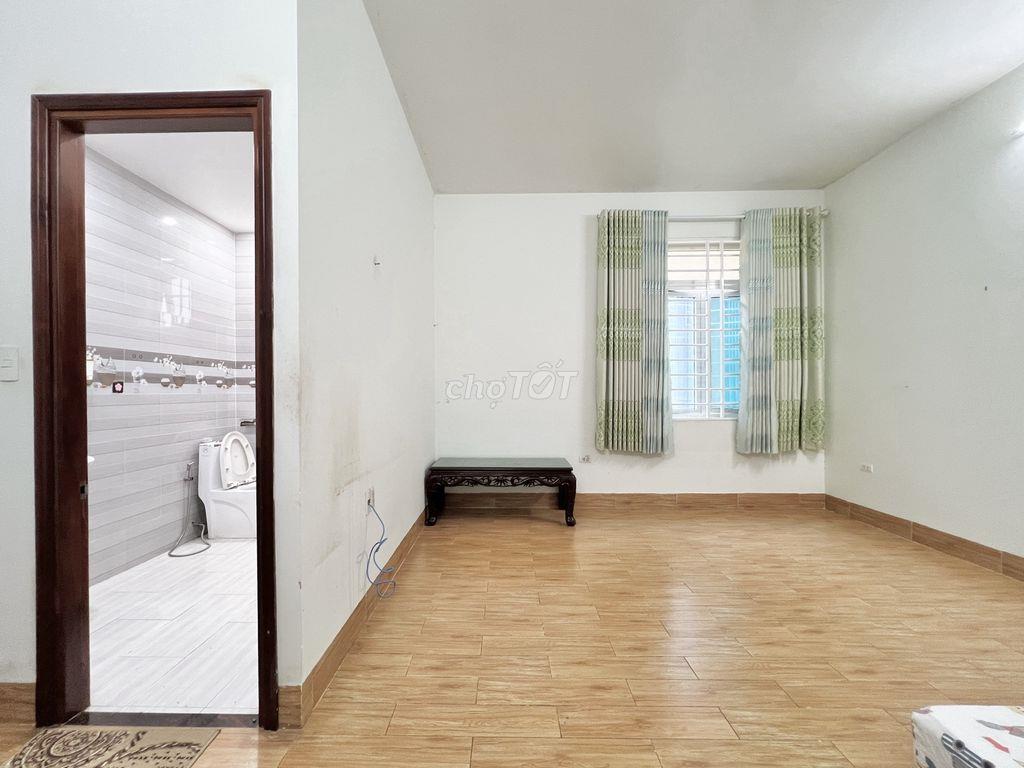 CHO THUÊ PHÒNG 32M2 - NGAY BÙNG BINH LIÊN PHƯỜNG