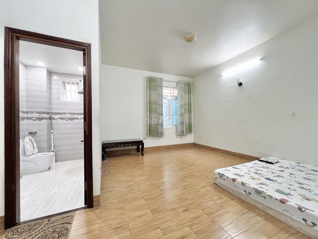 CHO THUÊ PHÒNG 32M2 - NGAY BÙNG BINH LIÊN PHƯỜNG