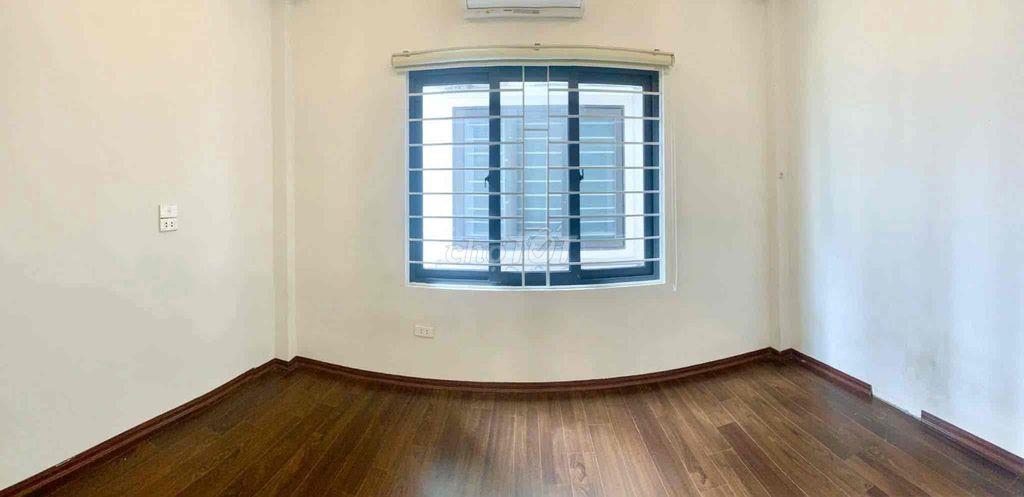 Chính chủ bán gấp nhà nguyên căn 4 tầng tại ngõ 96 đường Di Trạch