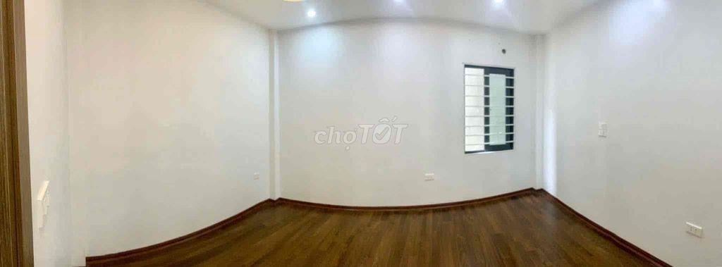 Chính chủ bán gấp nhà nguyên căn 4 tầng tại ngõ 96 đường Di Trạch