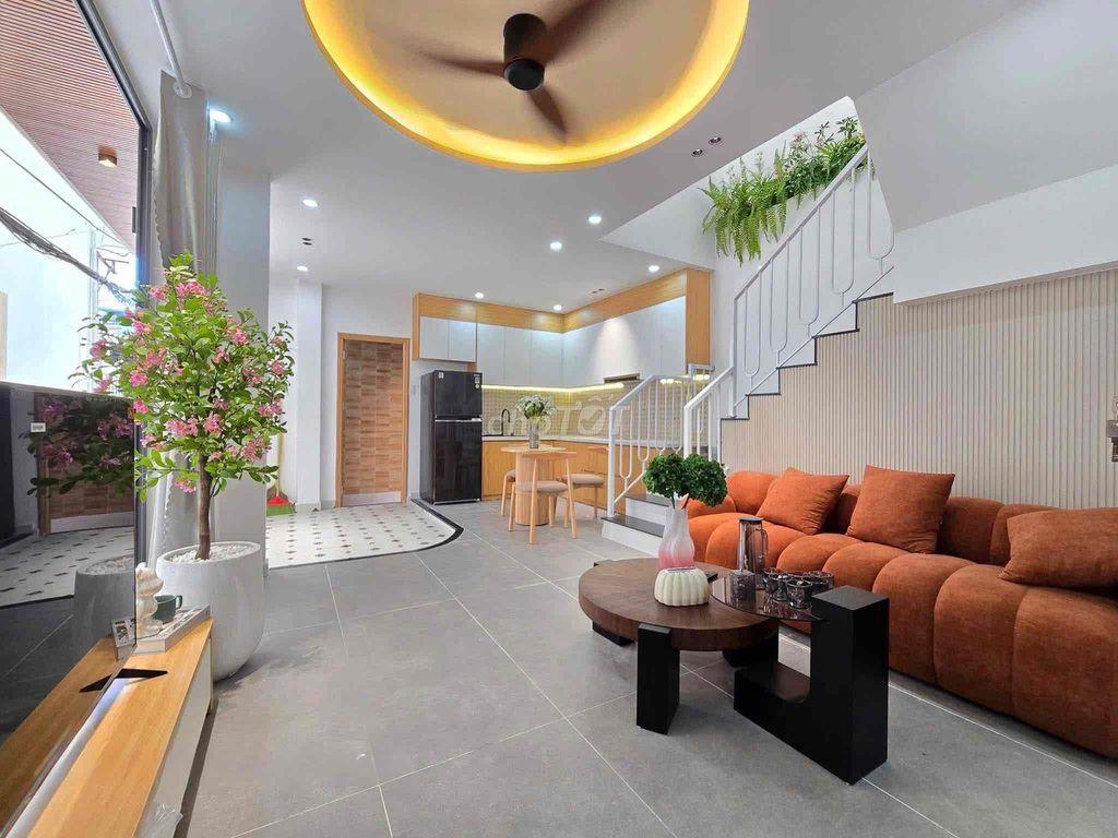 🔥NHÀ ĐẸP 2 TẦNG 2 MẶT KIỆT TRƯNG NỮ VƯƠNG FULNT