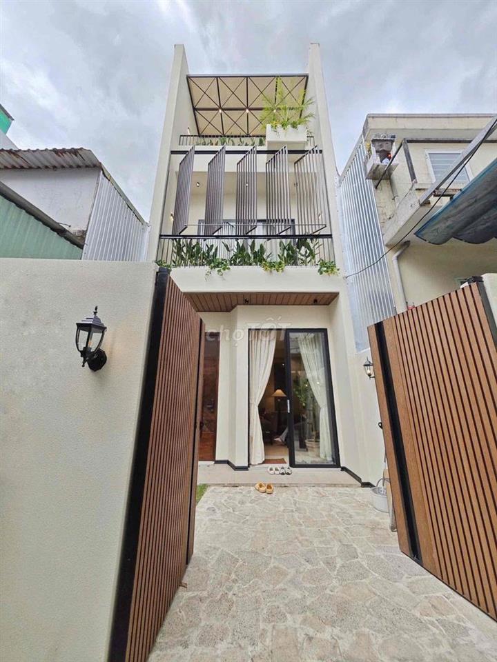 cho thuê nhà đẹp có hồ bơi hà huy tập