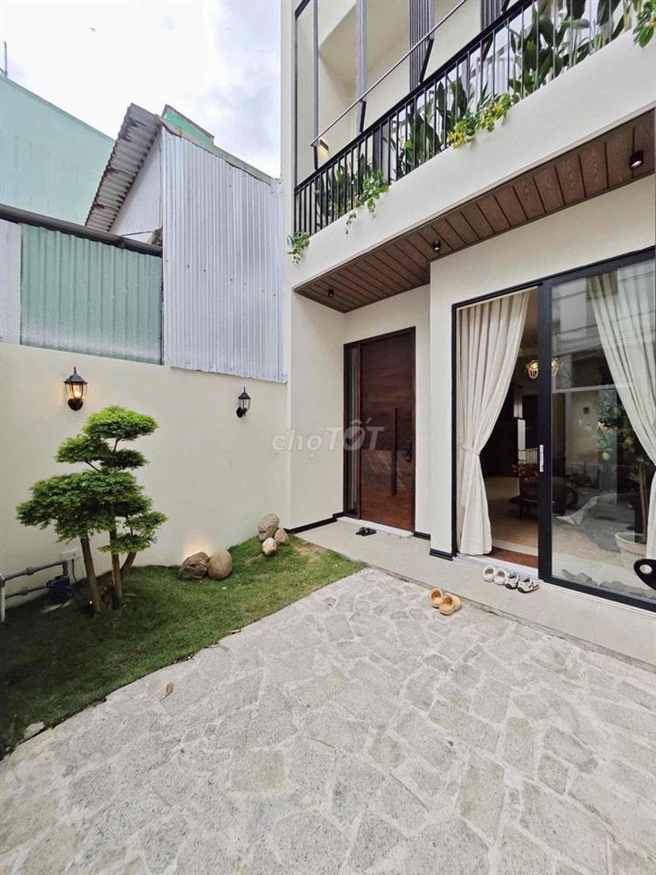 cho thuê nhà đẹp có hồ bơi hà huy tập