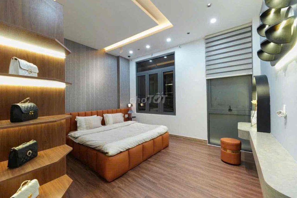 nhà kiệt 5m oto hoàng diệu sau lưng mặt tiền giá rẻ