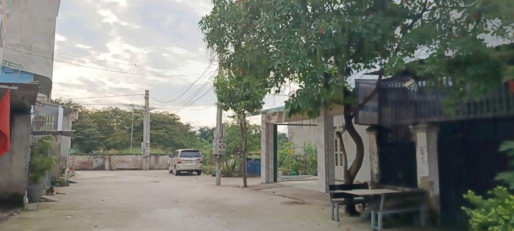 Nhà cho thuê 1 lầu trệt ngang 9.2x11m dt, nhà ở, nhà văn phòng ....