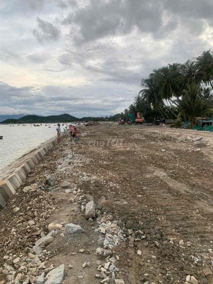 BÁN ĐẤT MẶT ĐƯỜNG VEN BIỂN RỘNG 30M