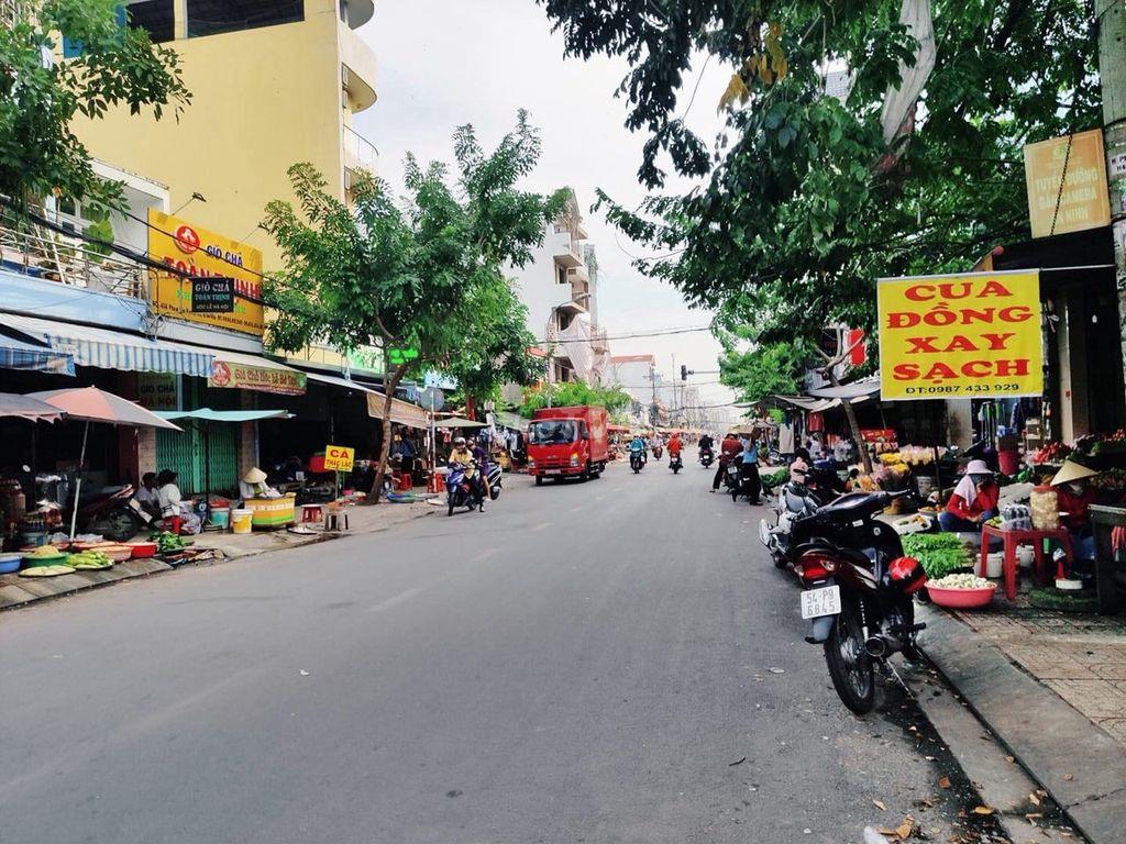 Chữa Mắt Bán Đất 56m2 Sổ Riêng 400 Triệu Tại Long An