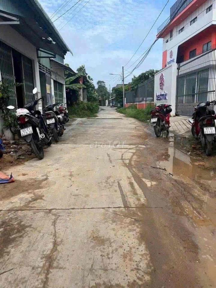 Chính chủ gửi bán dãy trọ 1 xẹc đường Nguyễn Thị Rành củ chi 1 tỷ 250