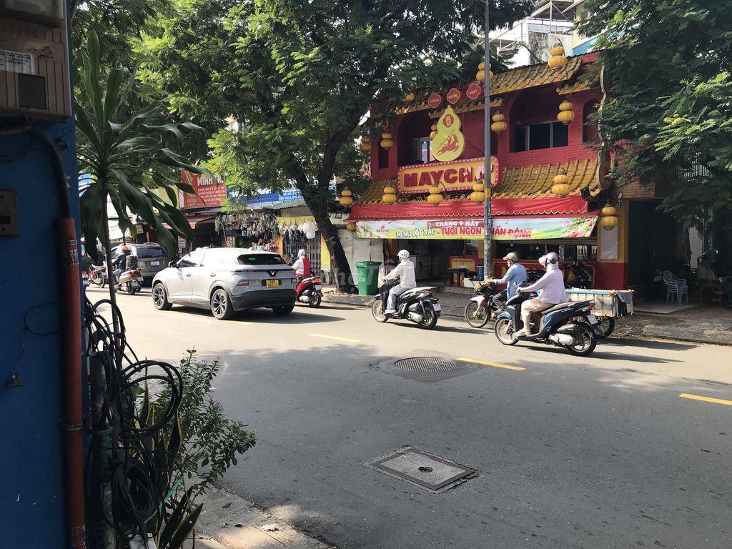 Cho thuê mặt bằng Kinh Doanh - mặt tiền đông đúc