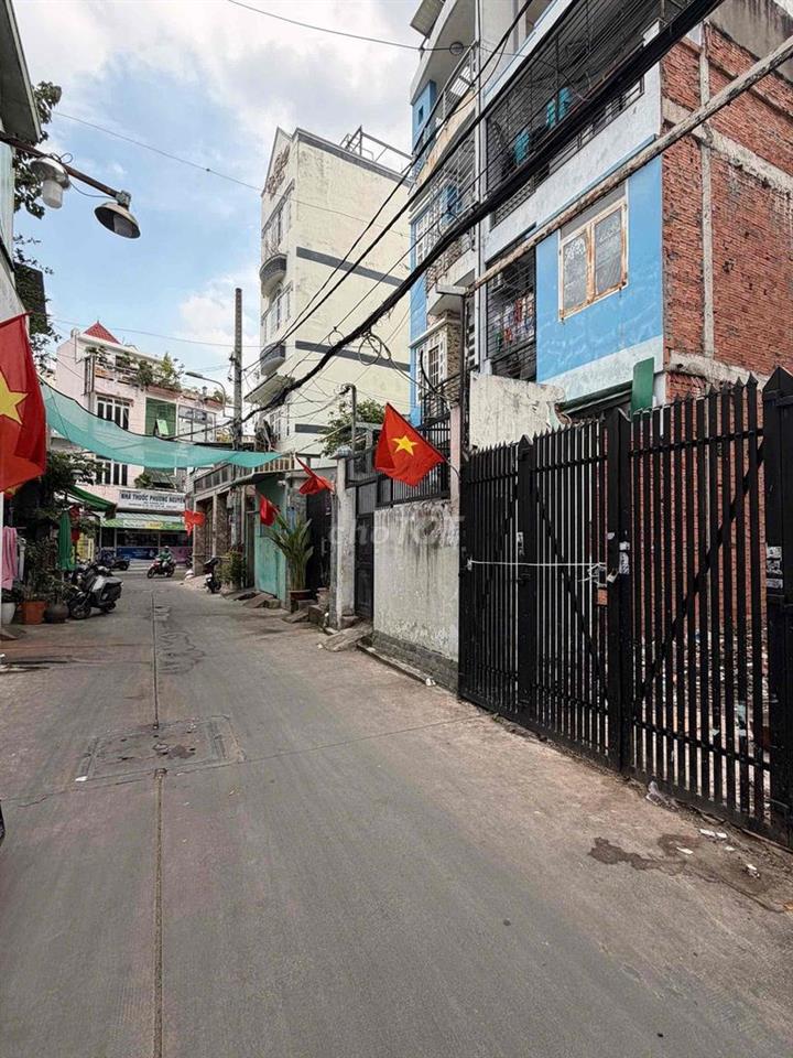 Bán đất gần Đầm Sen