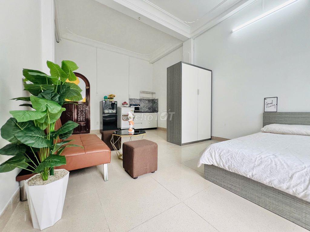 STUDIO NGỦ TÁCH BẾP - BAN CÔNG RỘNG