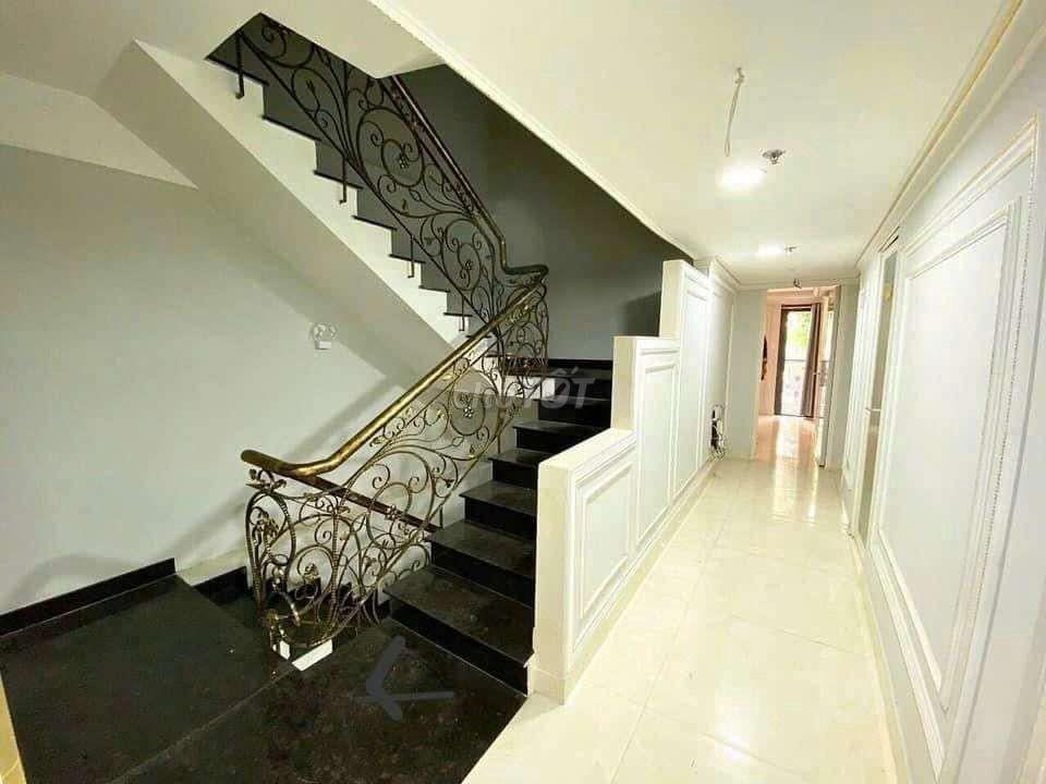 STUDIO BAN CÔNG - FULL NỘI THẤT