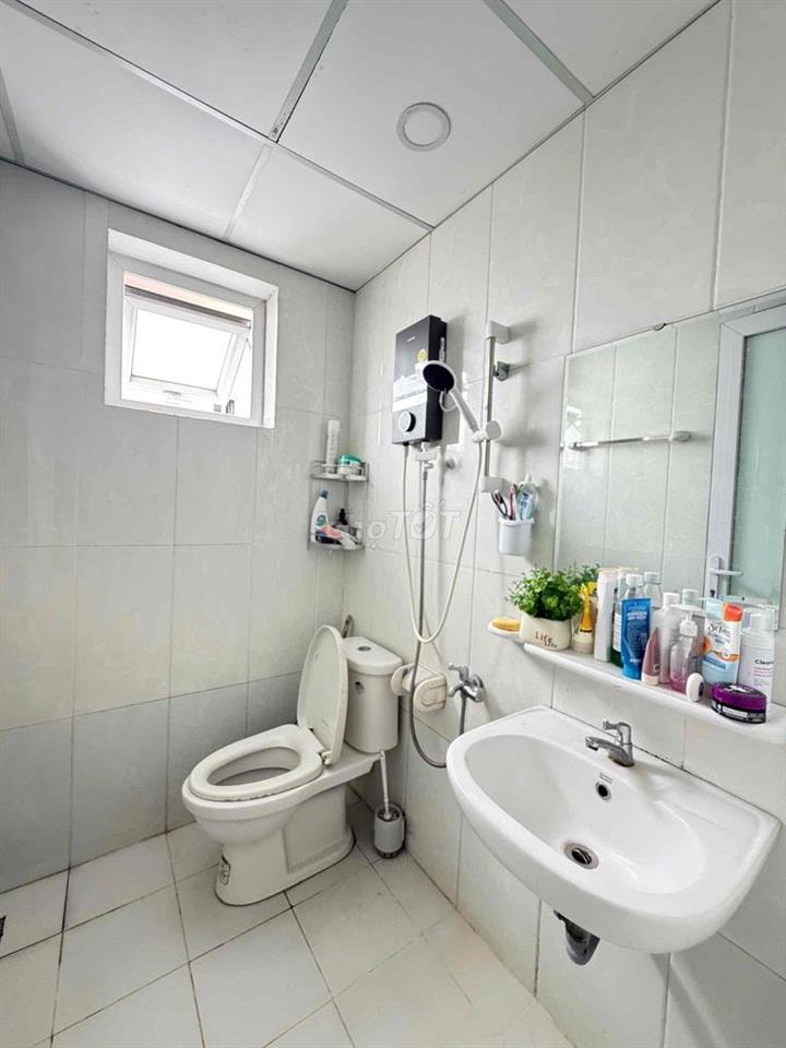 Chính chủ cần bán căn góc view Tây nam gió mát cả ngày, 65m2. 2PN,