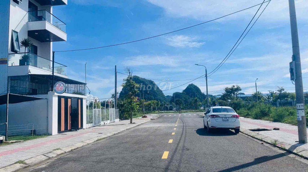 Bán đất gần công viên Đầm sen Nam Hoà Xuân