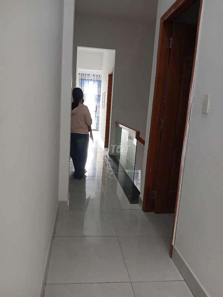 Nhà khu dân cư hiện hữu cần bán nhanh