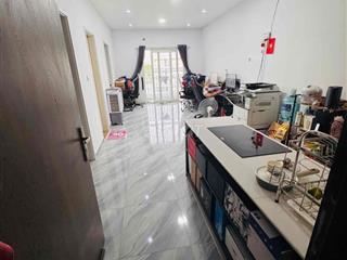 Cần pass phòng do chuyển công việc