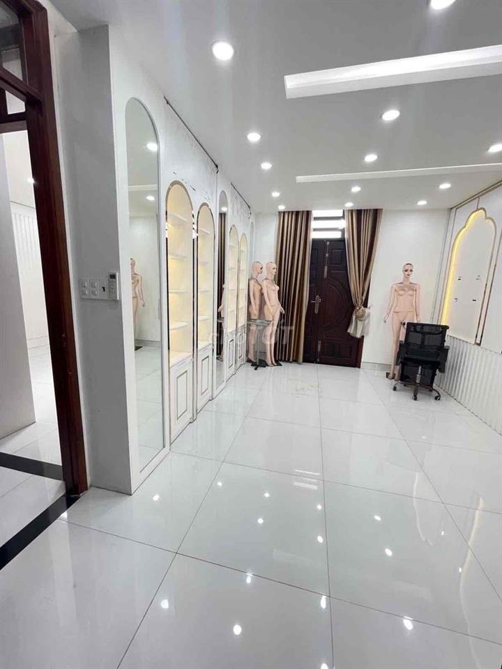 Bán nhà MT đs 8 - BHH- BT- 8mx10m. 5tầng. nhỉnh 5,5 tỷ