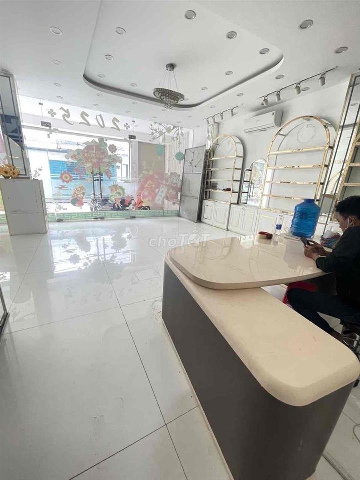 Bán nhà MT đs 8 - BHH- BT- 8mx10m. 5tầng. nhỉnh 5,5 tỷ