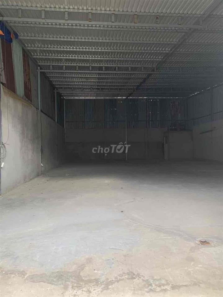 cho thuê kho xưởng dg nguyễn thị tú BHH B Bình tân DT 240m2 giá 15 tr