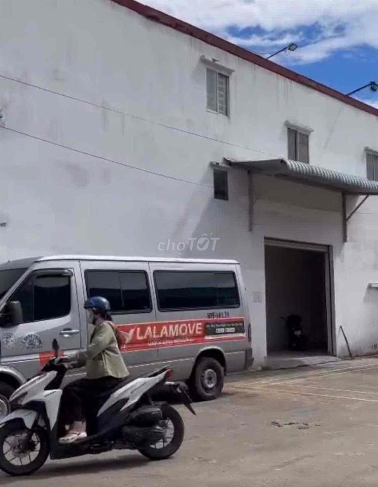 cho thuê nhà dg nguyễn thị tú BHH B Bình tân DT 5 x 20 1 lầu  12 tr