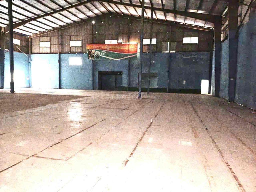 cho thuê kho xưởng dg Tân thới Nhất 8 Q12 DT 2900m2 giá 170tr pccc