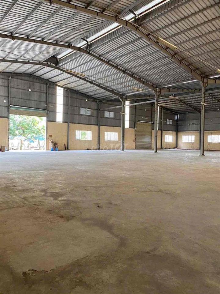 cho thuê kho xưởng dg 835 long trạch cần đước long an  DT 3800m2 171tr