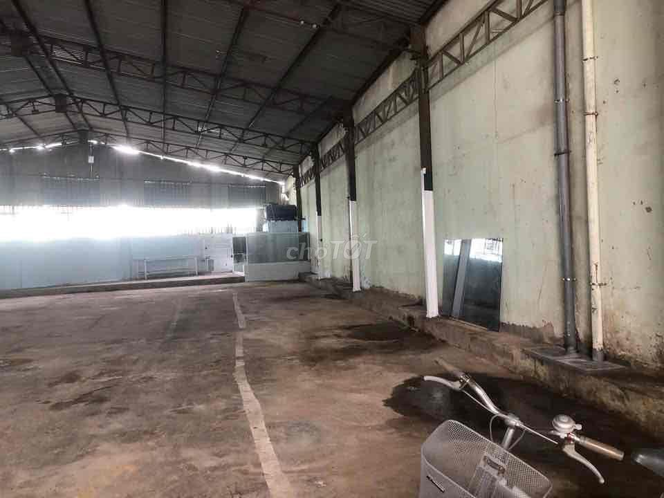 cho thuê kho xưởng đông hưng thuận quận 12 DT 18x 36 650m2 giá 45tr