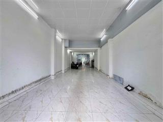 Mặt bằng kinh doanh - văn phòng - ngay ngã tư 4 xã - 200m2