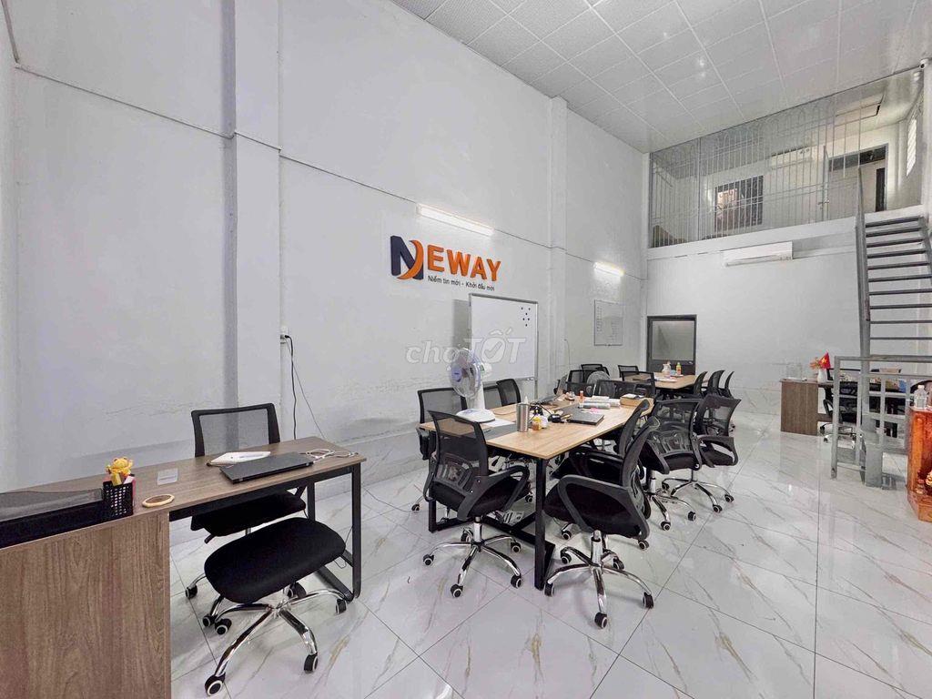 Mặt bằng kinh doanh - văn phòng - ngay ngã tư 4 xã - 200m2
